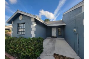 5880 Strawberry Lakes Cir, Greenacres, FL 33463, Sold 12/13/22