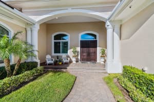 214 SE Turtle Creek Dr, Tequesta, FL 33469, Sold 01/11/23