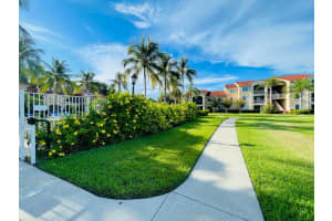 1640 N 42nd Circle   202, Vero Beach, FL 32967 Sold 05/17/23