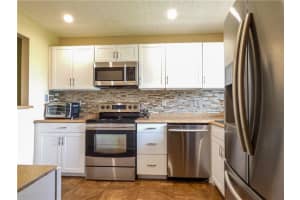 1210 SE Parkview Pl, Stuart, FL 34994, Sold 04/13/23