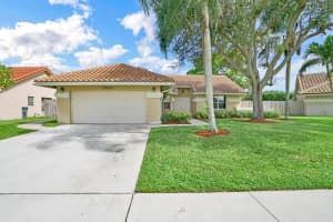 5810  Sun Pointe Circle, Boynton Beach, FL 33437 Sold 11/18/22