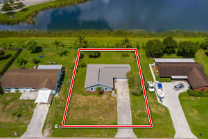 101 Sandalwood Dr, Fort Pierce, FL 34947, Sold 12/22/22