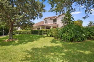 18329 SE Ridgeview Dr, Tequesta, FL 33469, Sold 12/28/22