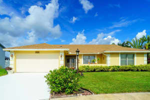 8781  Placid Terrace, Lake Worth Beach, FL 33467 Sold 12/09/22