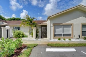 852 Lago Rd, Delray Beach, FL 33445, Sold 12/19/22