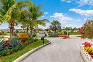 2880 NE Breezeway Cir, Ocean Breeze, FL 34957, Sold 12/09/22