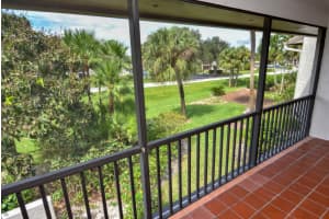 1600 NE Dixie Highway   2-206, Jensen Beach, FL 34957 Sold 12/19/22