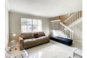 7373  Viscaya Circle, Margate, FL 33063 Sold 03/15/23