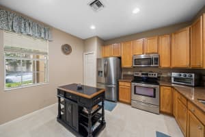 8057  Murano Circle, Palm Beach Gardens, FL 33418 Sold 11/18/22