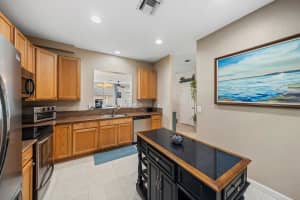 8057  Murano Circle, Palm Beach Gardens, FL 33418 Sold 11/18/22