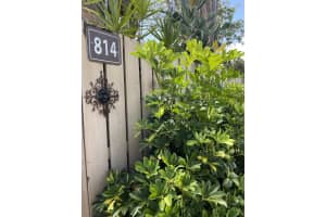 814 Blue Ridge Cir, West Palm Beach, FL 33409, Sold 01/03/23