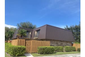 6480 SE Windsong Lane, Stuart, FL 34997 Sold 01/20/23