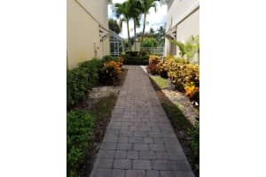 341 Salinas Dr, West Palm Beach, FL 33410, Sold 12/12/22