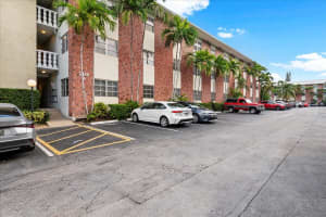 2426 SE 17th St, Fort Lauderdale, FL 33316, Sold 12/09/22