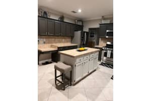 10233 Hunt Club Ln, Palm Beach Gardens, FL 33418, Sold 01/17/23