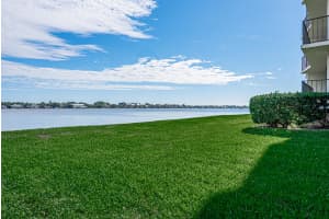 7020  Half Moon Circle   210, Hypoluxo, FL 33462 Sold 09/28/23
