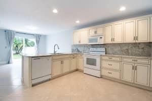 5197  Canoe Bend Drive, Lake Worth Beach, FL 33463 Sold 12/05/22