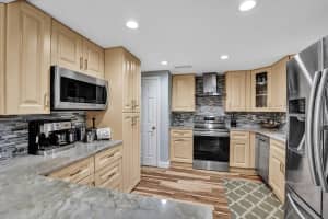 161 NW 12th Avenue, Boca Raton, FL 33486 Sold 02/24/23