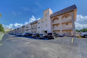 581  Blue Heron Drive   121-B, Hallandale Beach, FL 33009 Sold 12/06/22