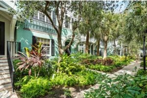 329 W Mallory Cir, Delray Beach, FL 33483, Sold 03/31/23