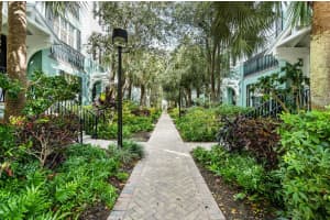 329 W Mallory Cir, Delray Beach, FL 33483, Sold 03/31/23