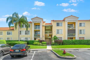135  Yacht Club Way   303, Hypoluxo, FL 33462 Sold 12/06/22