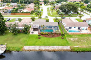 48  Vista Del Rio, Boynton Beach, FL 33426 Sold 12/02/22