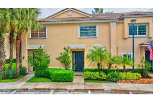 5720 NW 48th Avenue, Coconut Creek, FL 33073 Sold 11/28/22