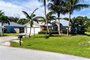 2060 NE Steven Avenue, Jensen Beach, FL 34957 Sold 11/07/22