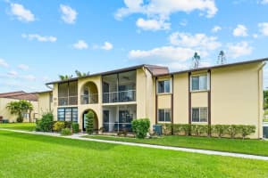 317  Pine Ridge Circle   B-1, Green Acres, FL 33463 Sold 12/07/22