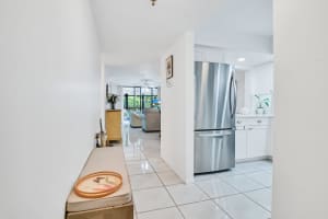 896 N Federal Hwy, Lantana, FL 33462, Sold 02/28/23
