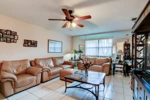 49 Candlenut Ct, Royal Palm Beach, FL 33411, Sold 12/05/22