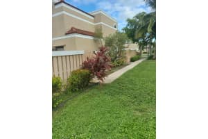3710  Village Drive   B, Delray Beach, FL 33445 Sold 02/23/23