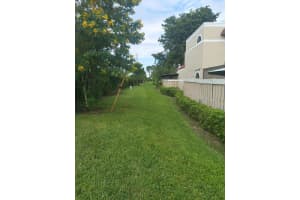 3710  Village Drive   B, Delray Beach, FL 33445 Sold 02/23/23