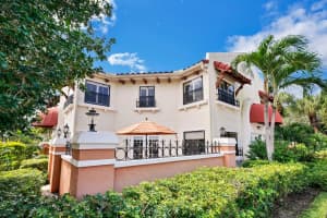 15 Uno Lago Dr, North Palm Beach, FL 33408, Sold 12/09/22