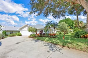 12697 SE Pinehurst Court, Hobe Sound, FL 33455 Sold 02/27/23