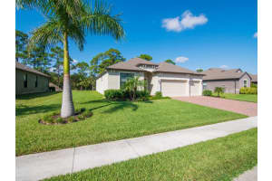 6637  59th Court, Vero Beach, FL 32967 Sold 12/12/22
