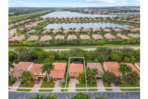 10657  Willow Oak Court, Wellington, FL 33414 Sold 12/27/22
