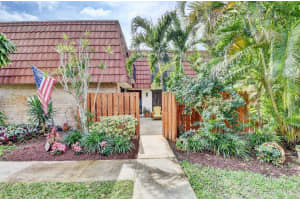 3209  Spanish Wells Drive   37-C, Delray Beach, FL 33445 Sold 12/30/22