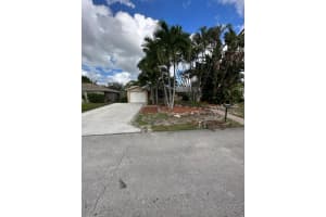 2759  Cambridge Road, Lake Worth Beach, FL 33462 Sold 01/06/23