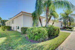 2212  Country Golf Drive, Wellington, FL 33414 Sold 12/14/22
