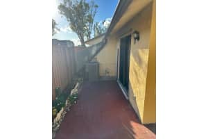 464  Springdale Circle   46-D, Palm Springs, FL 33461 Sold 12/09/22