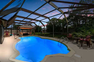 578 NE Maranta Terrado, Jensen Beach, FL 34957 Sold 12/08/22