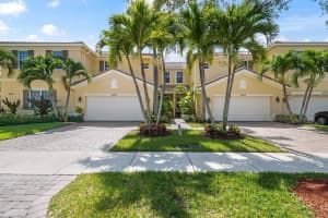 5003  Dulce Court, Palm Beach Gardens, FL 33418 Sold 02/15/23