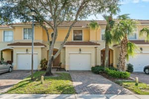 204 Seminole Palms Dr, Greenacres, FL 33463, Sold 12/08/22