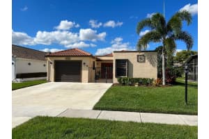 8370  Bonita Isle Drive, Lake Worth Beach, FL 33467 Sold 12/08/22