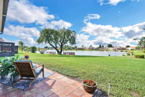 8370  Bonita Isle Drive, Lake Worth Beach, FL 33467 Sold 12/08/22