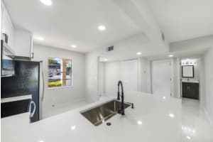 21 Abbey Ln, Delray Beach, FL 33446, Sold 11/22/22