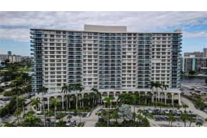 3800 S Ocean Drive   1719, Hollywood, FL 33019 Sold 02/28/23