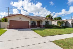 3320 SW 4th St, Deerfield Beach, FL 33442, Sold 11/23/22